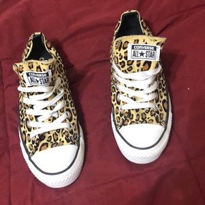 Lepoard converse sneakers